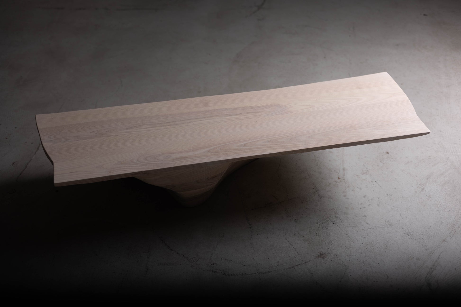 Sculptural Solid Wood Coffee Table EM111 Part Of Erosio Collection | Perspective image of the table top.